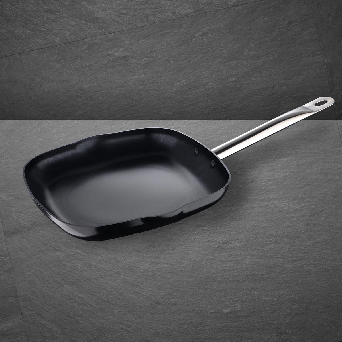 11" Black Cast Aluminum Non Stick Griddle Pan T53954