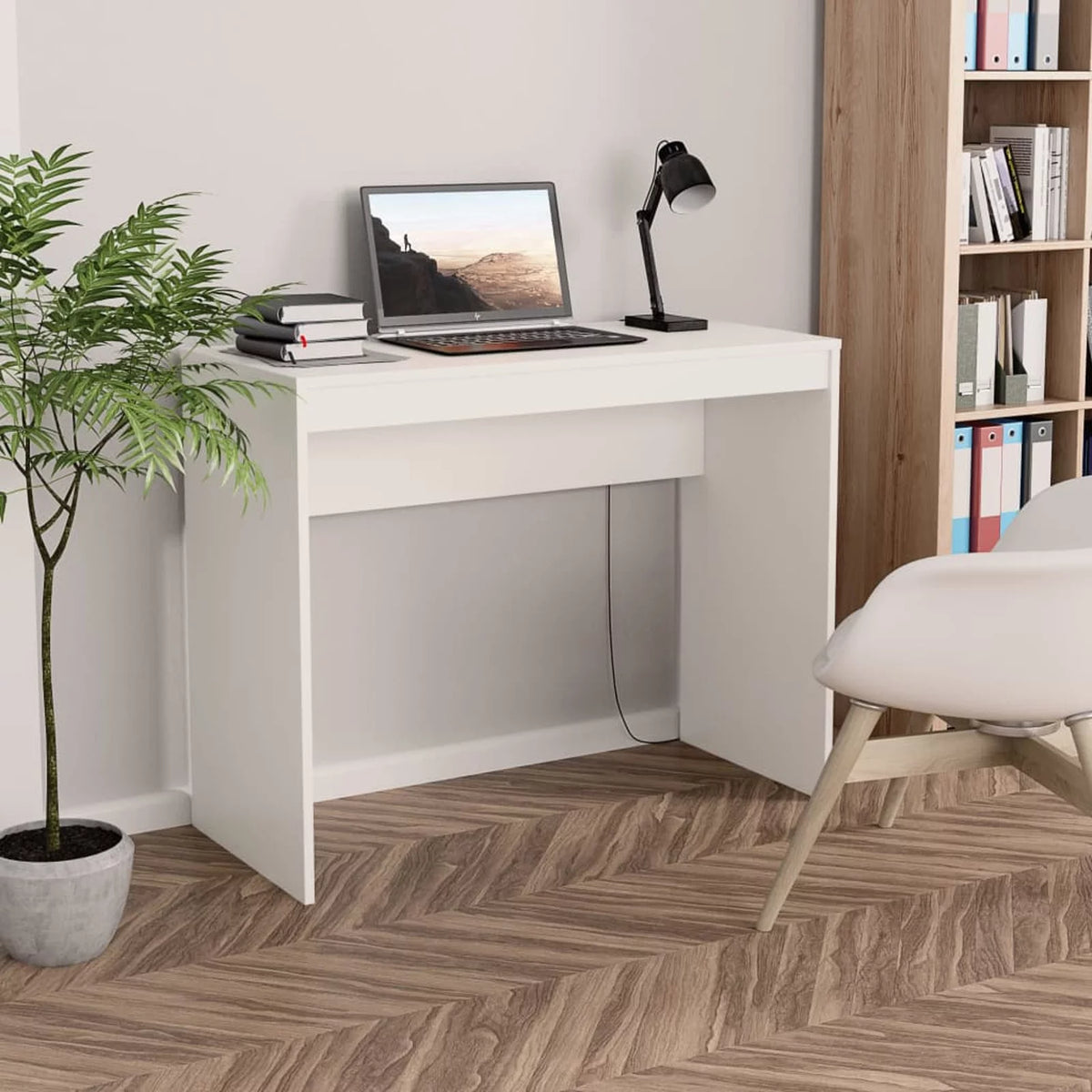 White Chipboard Computer Desk U69520
