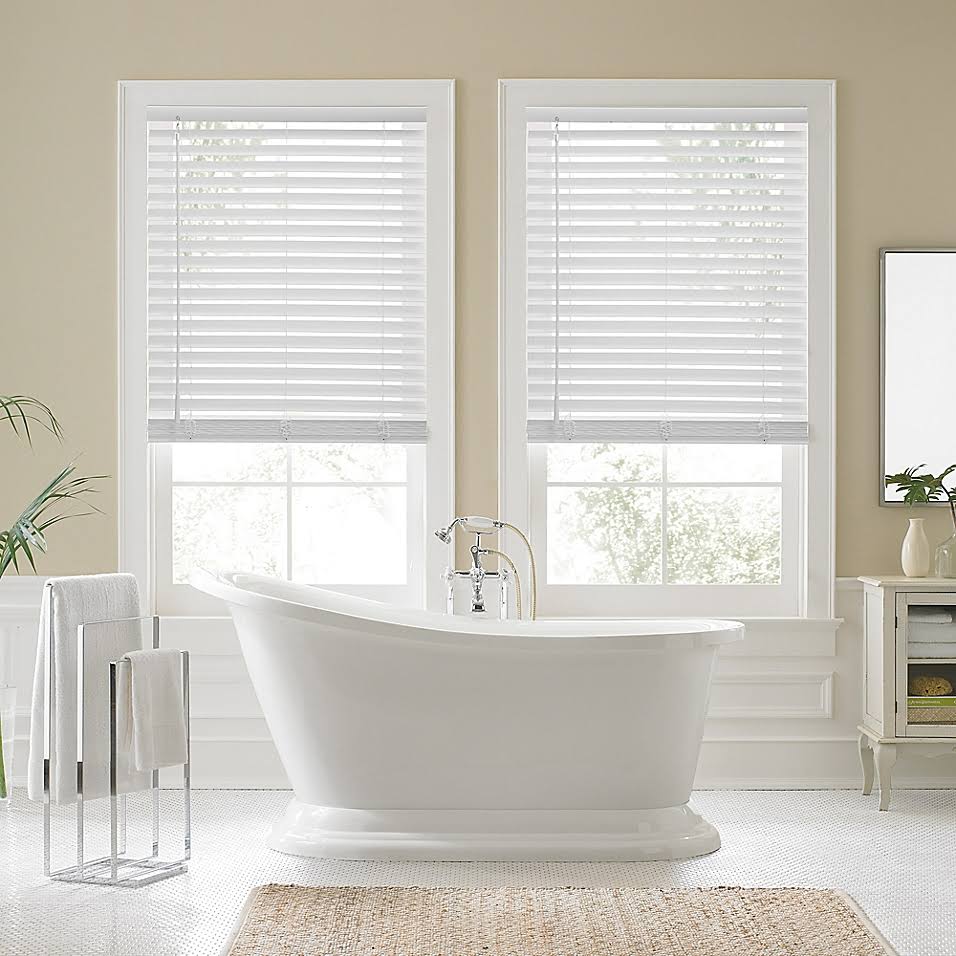 Faux Wood Cordless Shade in White L4174