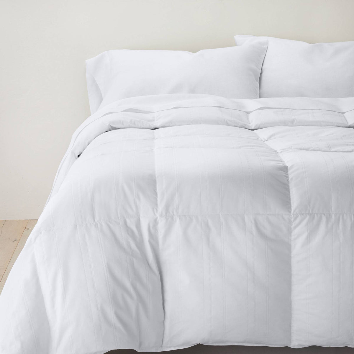 Light Weight 600 Fill Power Duck Down Comforter O67823