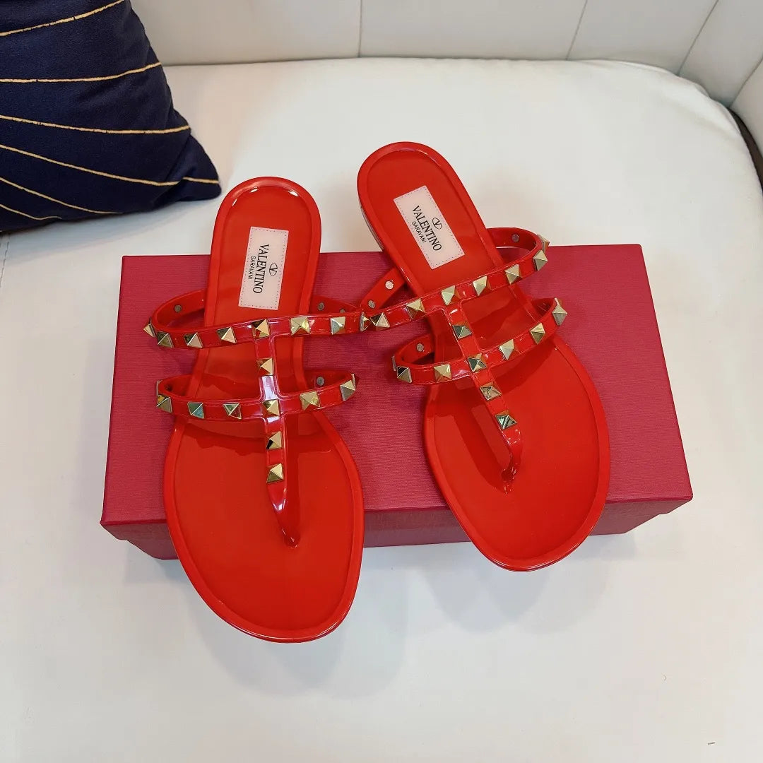 Women Slippers U759737