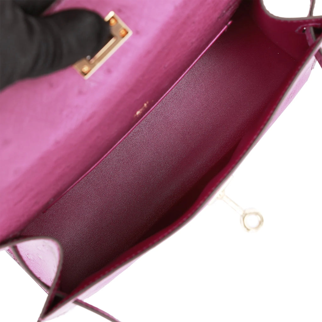 Anemone Ostrich Pochette Z30194