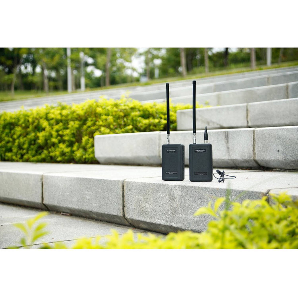 Wireless 4-Channel VHF Lavalier Omnidirectional Microphone System Y3400