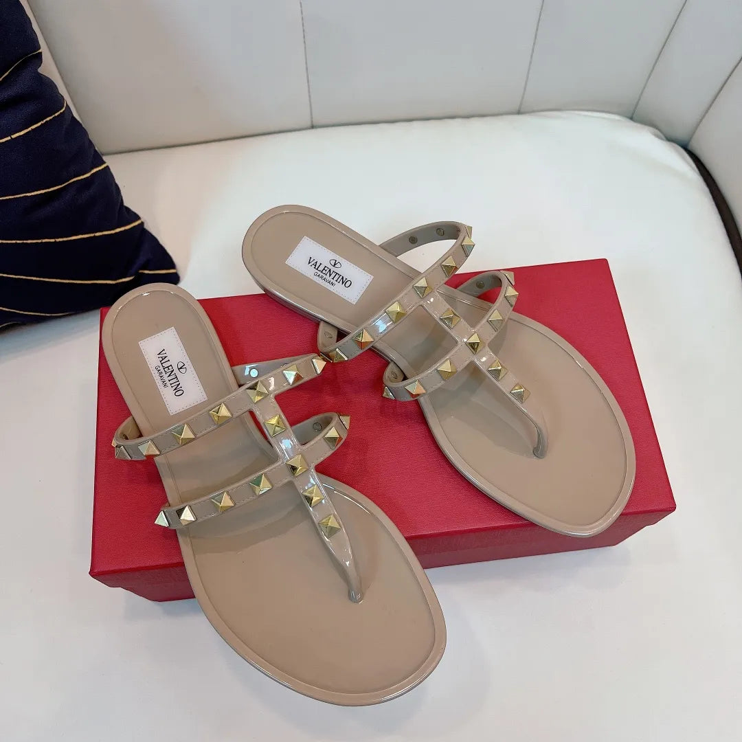 Women Slippers U759737