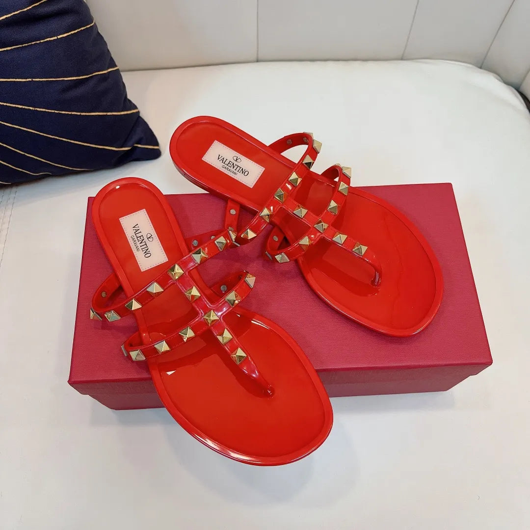 Women Slippers U759737