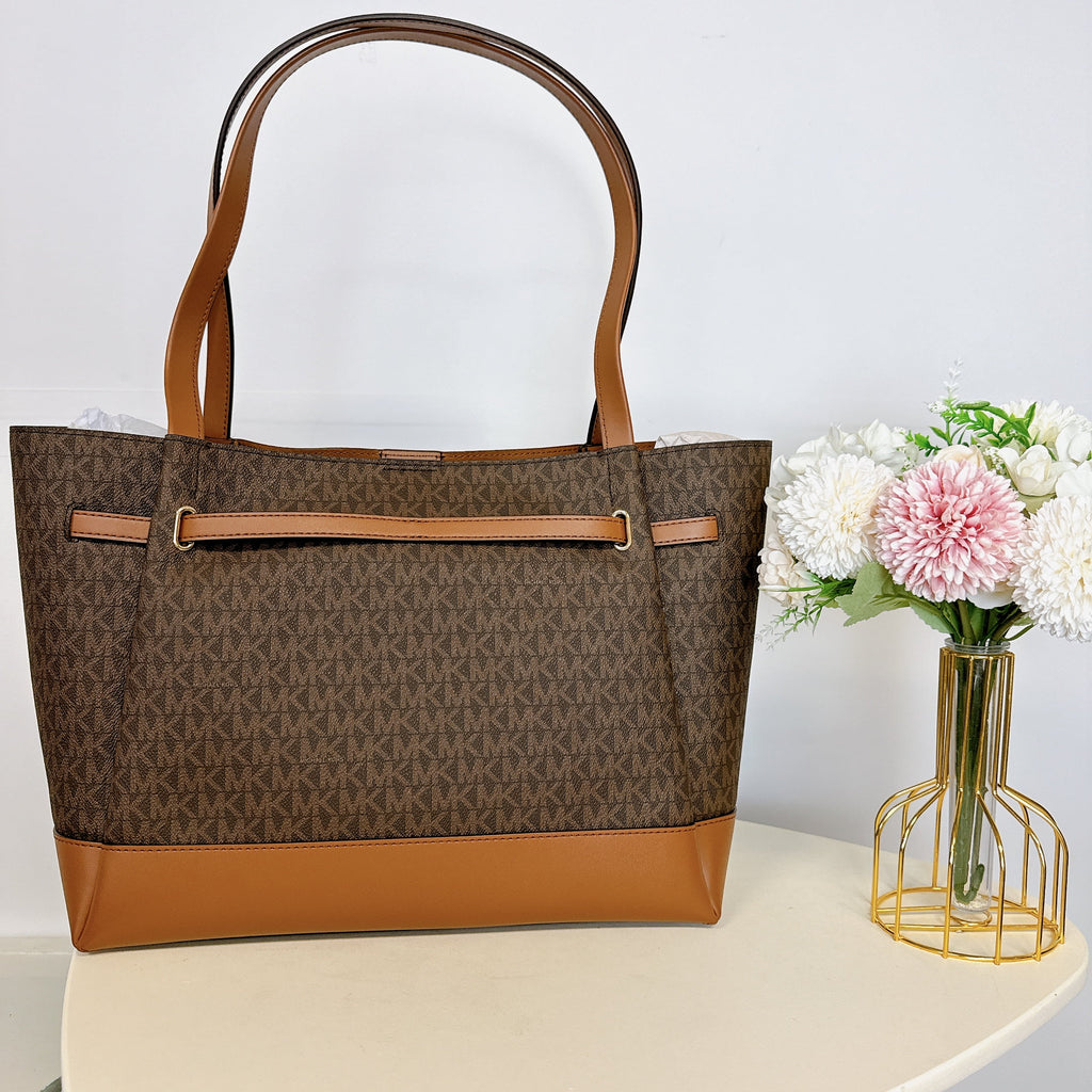 Brown Large Belted Tote R7029