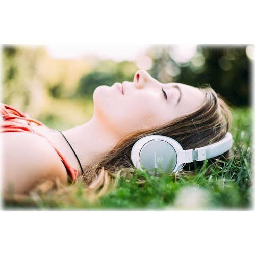 Wireless On-Ear High-Resolution Headphones, White R8043