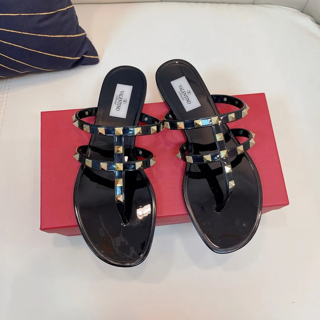 Women Slippers U759737
