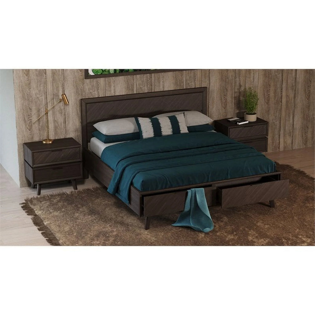 Queen Bed in Dark Brown P731